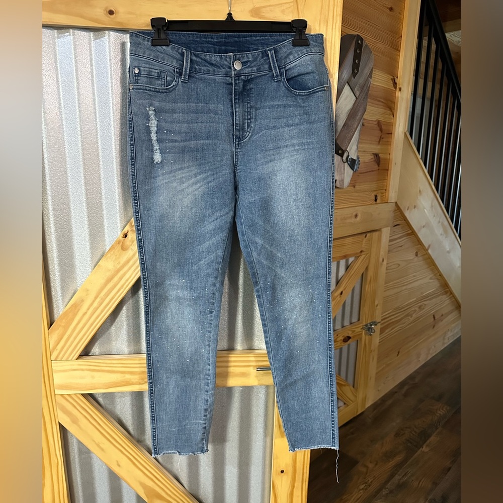 Philosophy Republic Clothing Women’s studded Jeans with raw hem. Size 10 Petite